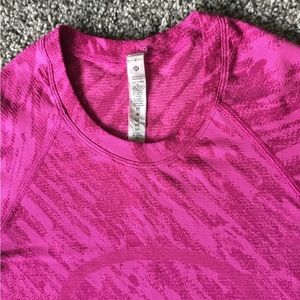 Lululemon swiftly tech short sleeve size 4